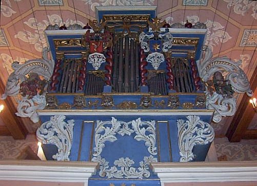 Stradaunen, Dorfkirche