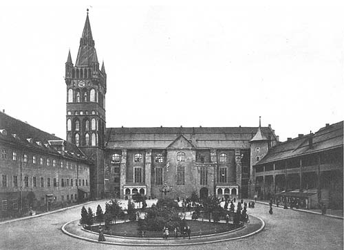 Der Schlo&szlig;hof