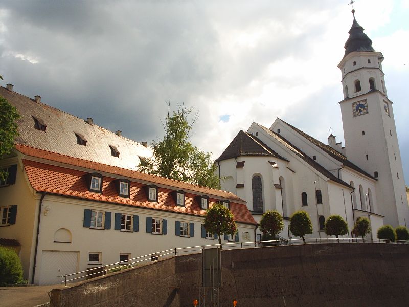 Babenhausen: Church and Fuggerschlo&szlig;. June 2006