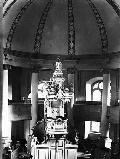 Innenansicht der Franz&ouml;sisch Reformierte Kirche