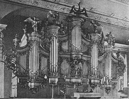 Die Orgel der L�benichtse Kirche